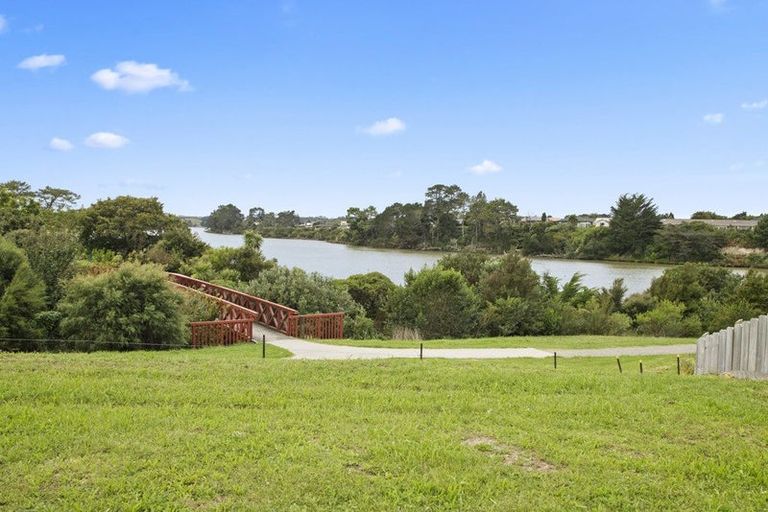 Photo of property in 4/29 Owens Road, Waiuku, 2123