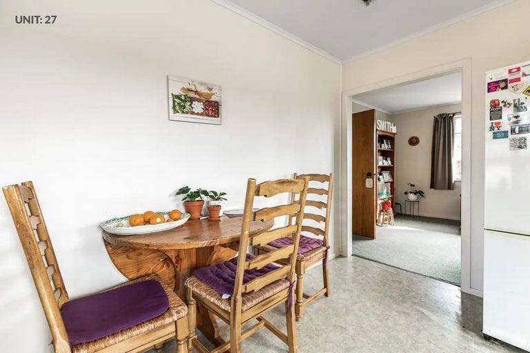 Photo of property in 27 Coniston Avenue, Te Atatu South, Auckland, 0610