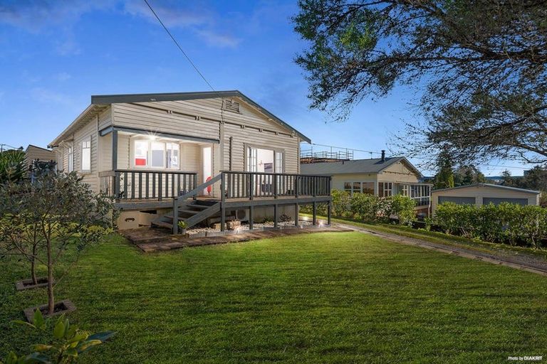 Photo of property in 65 Clayburn Road, Glen Eden, Auckland, 0602
