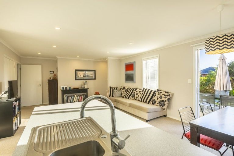 Photo of property in 23 Mahia Lane, Waikanae, 5036
