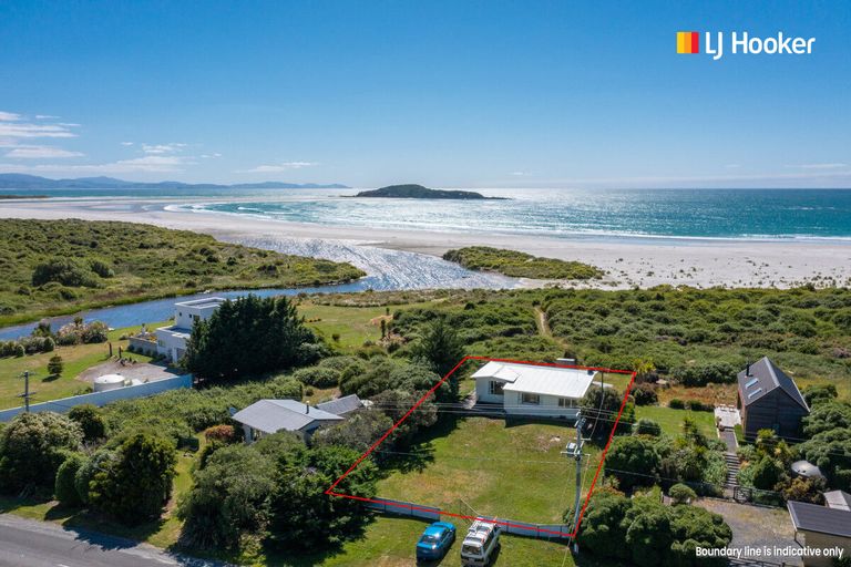 Photo of property in 111 Moturata Road, Taieri Beach, Taieri Mouth, 9091