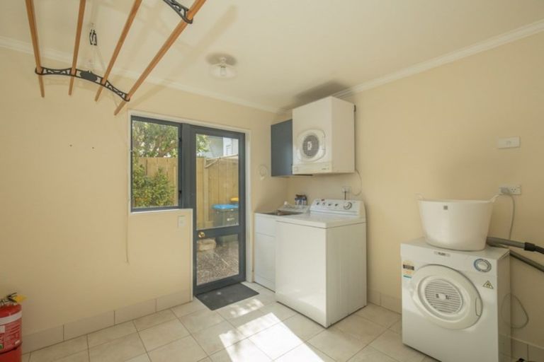 Photo of property in 65 Warren Street, Wanaka, 9305