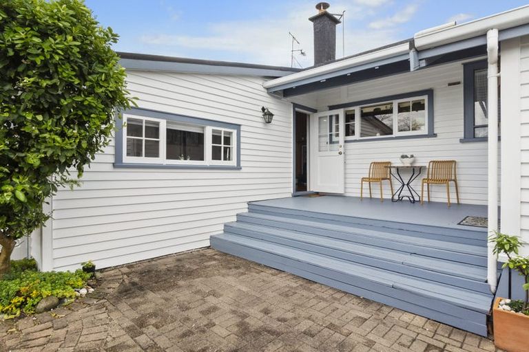 Photo of property in 3 Saint Olpherts Avenue, Hamilton East, Hamilton, 3216