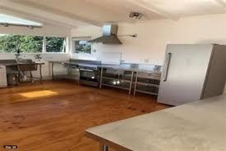 Photo of property in 11 Dalton Road, Snells Beach, 0920