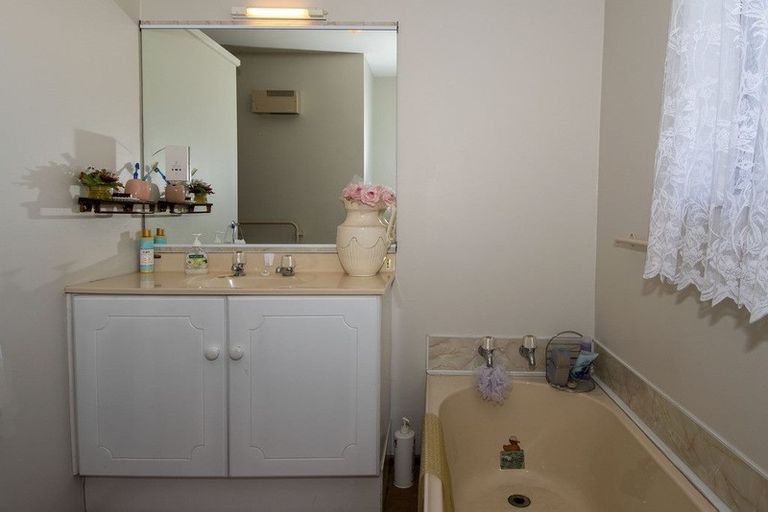 Photo of property in 98a Ronaldsay Street, Palmerston, 9430