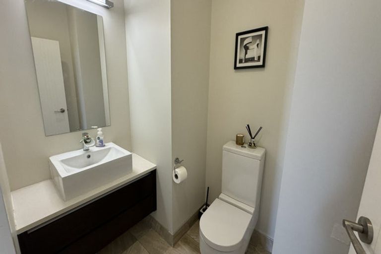 Photo of property in 12 Mural Place, Greenhithe, Auckland, 0632