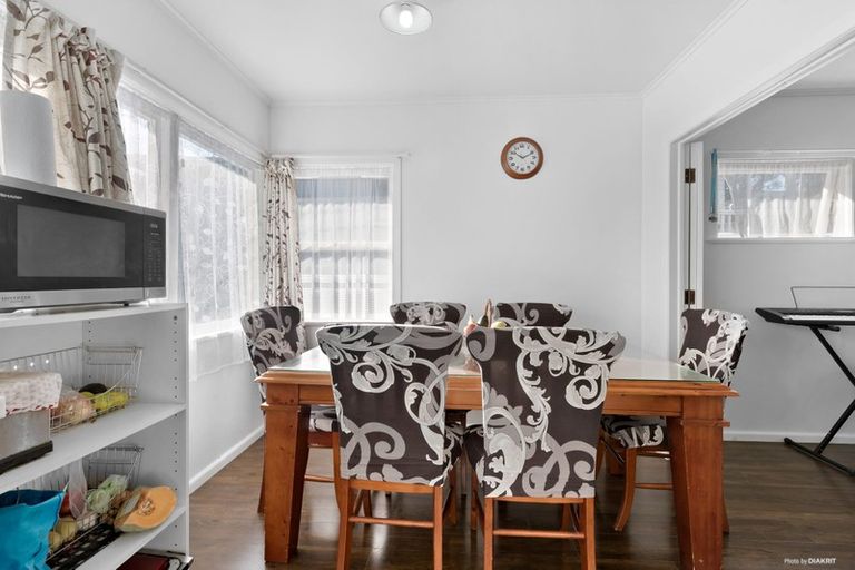 Photo of property in 1/7-9 Neal Avenue, Glenfield, Auckland, 0629