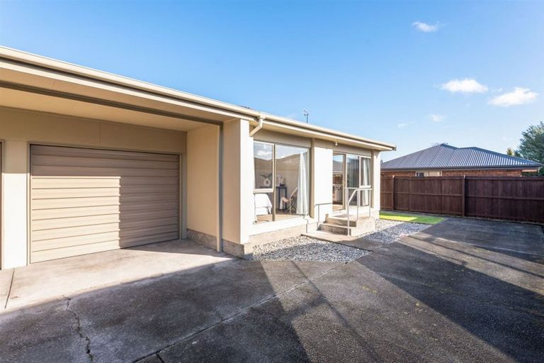 Photo of property in 2/373 Main Road North, Redwood, Christchurch, 8051