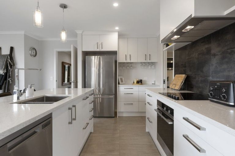 Photo of property in 18 Tawhai Crescent, Wharewaka, Taupo, 3330