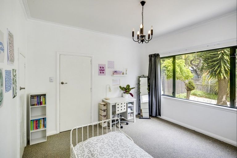 Photo of property in 54 Osier Road, Greenmeadows, Napier, 4112