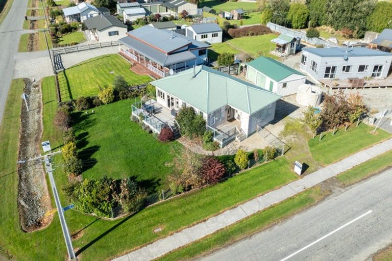 Photo of property in 56 Blaydon Street, Waikaia, 9778