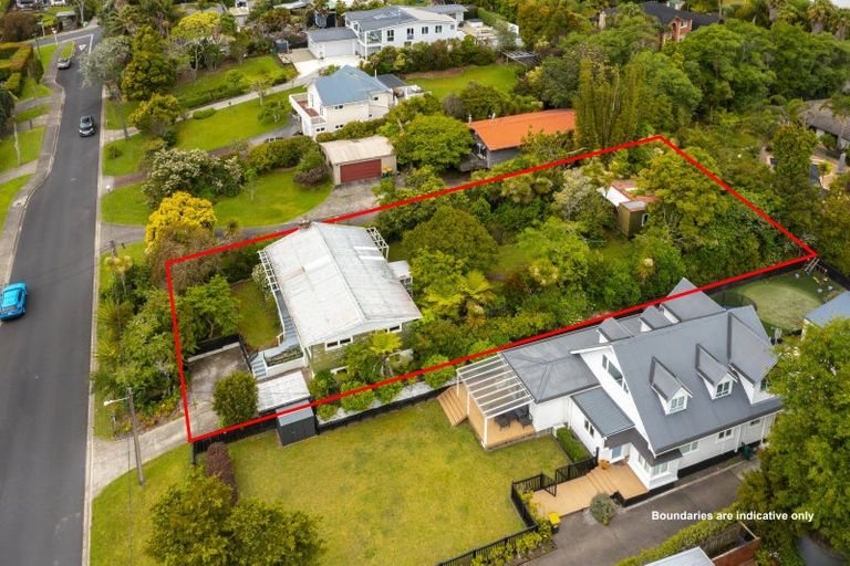 Photo of property in 12 Outlook Road, Greenhithe, Auckland, 0632