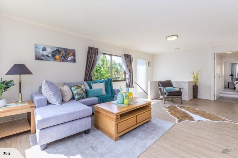 Photo of property in 1/62 Stapleford Crescent, Browns Bay, Auckland, 0630