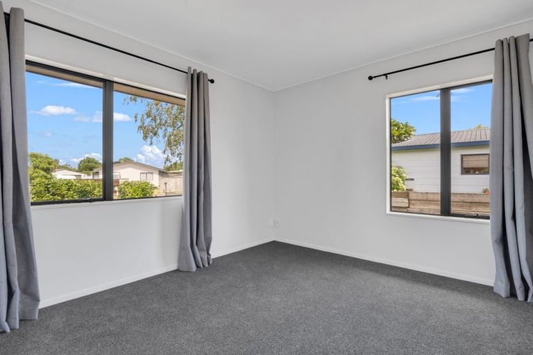 Photo of property in 8a Kaimai Place, Hairini, Tauranga, 3112