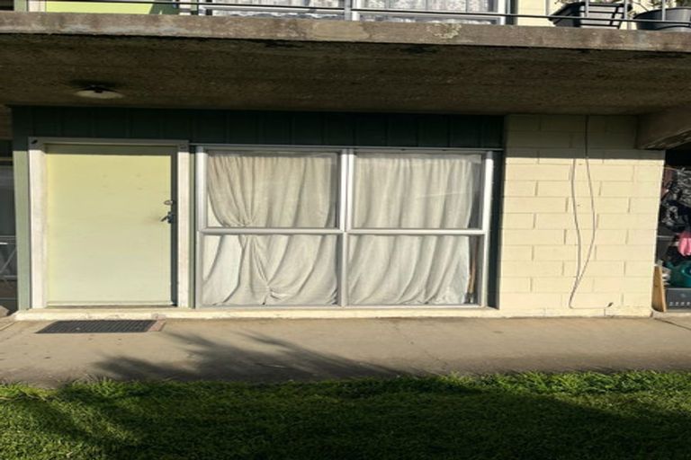 Photo of property in 1 Ihaka Place, Papatoetoe, Auckland, 2104