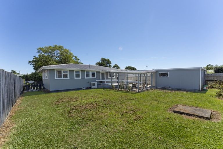 Photo of property in 42 Robinson Crescent, Westbrook, Palmerston North, 4412