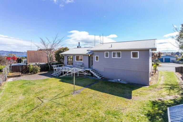 Photo of property in 14 Kempton Place, Richmond Heights, Taupo, 3330