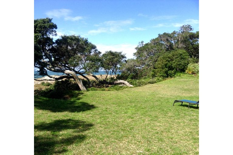 Photo of property in 679 Cove Road, Waipu, 0582