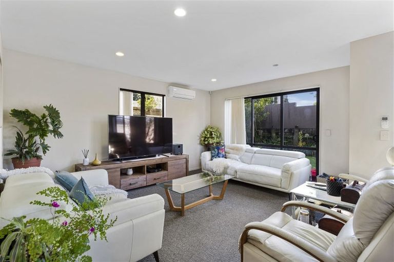 Photo of property in 34 Bleakhouse Road, Howick, Auckland, 2014