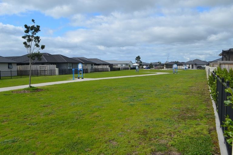 Photo of property in 16 Naeo Close, Papamoa Beach, Papamoa, 3118