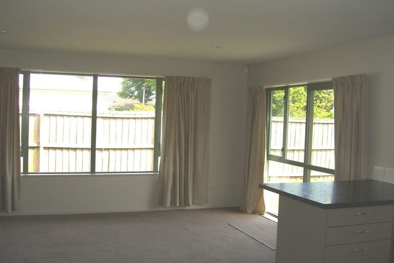 Photo of property in 43 Earnslaw Crescent, Bryndwr, Christchurch, 8053