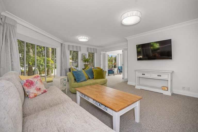 Photo of property in 2 Riviera Court, Papamoa Beach, Papamoa, 3118