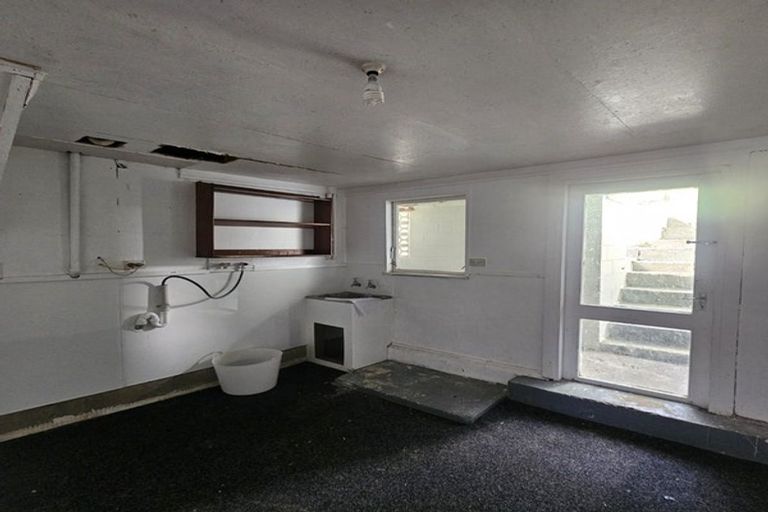 Photo of property in 30 Memorial Drive, Parahaki, Whangarei, 0112