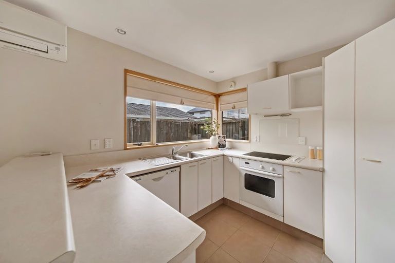 Photo of property in 2/15 Dilworth Street, Riccarton, Christchurch, 8011