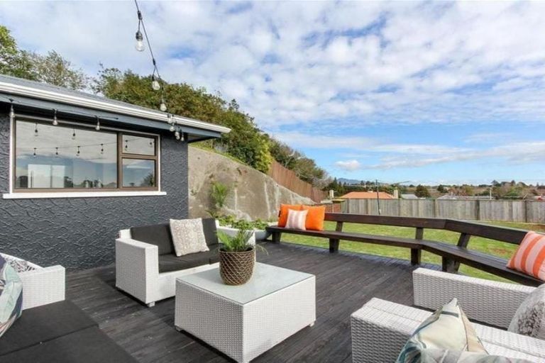 Photo of property in 65 Tarahua Road, Welbourn, New Plymouth, 4310