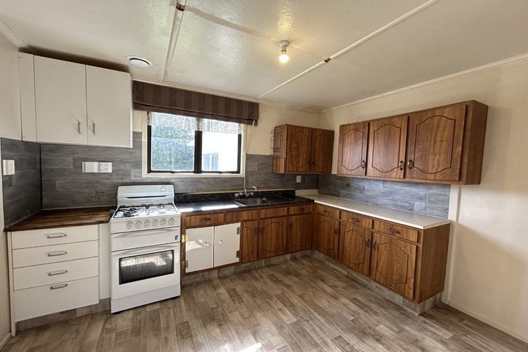 Photo of property in 13 Caplen Street, Hawera, 4610