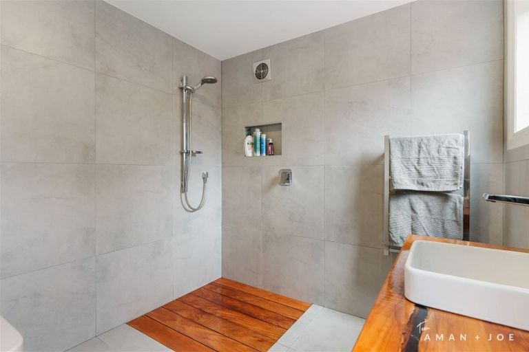 Photo of property in 1/234 Henderson Valley Road, Henderson, Auckland, 0612