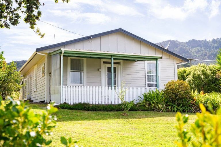 Photo of property in 1893 Whangarei Heads Road, Whangarei Heads, Whangarei, 0174