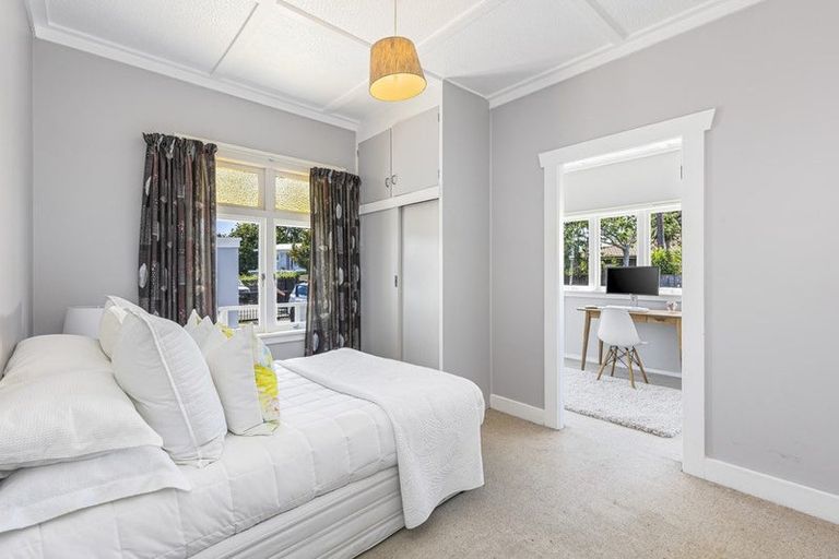 Photo of property in 1/135 Shakespeare Road, Milford, Auckland, 0620