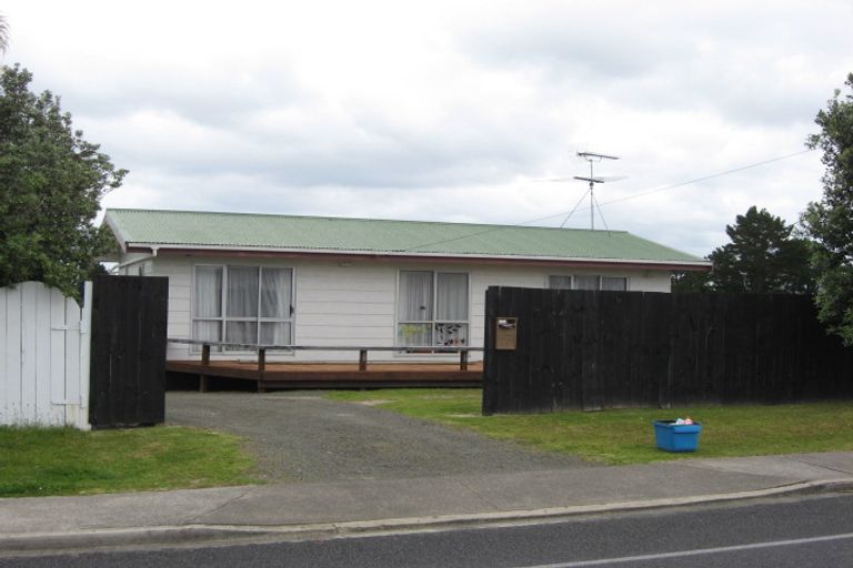 Photo of property in 1373 Whangaparaoa Road, Army Bay, Whangaparaoa, 0930