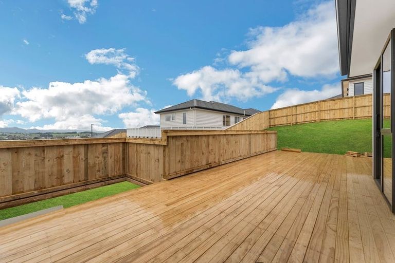 Photo of property in 3 Dolcetto Place, Pokeno, 2402