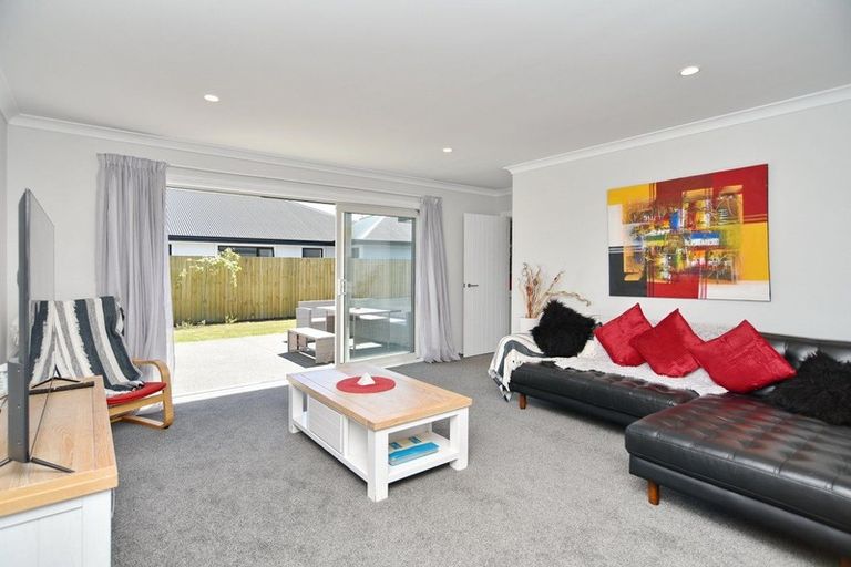 Photo of property in 106 Petries Road, Woodend, 7610