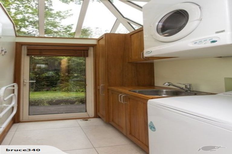 Photo of property in 32 Wai-iti Terrace, Burnside, Christchurch, 8052