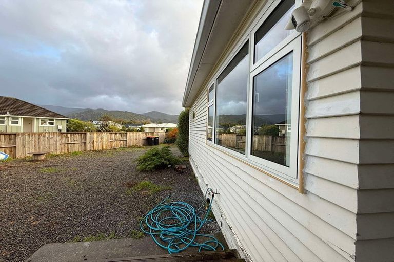 Photo of property in 6 Colonel Place, Featherston, 5710