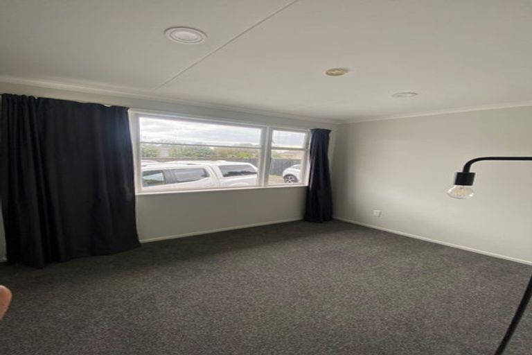 Photo of property in 14 Lewis Place, Highbury, Palmerston North, 4412