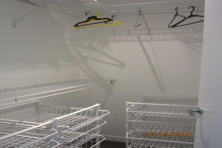 Photo of property in Portal Apartments, 8e/42 Cable Street, Te Aro, Wellington, 6011