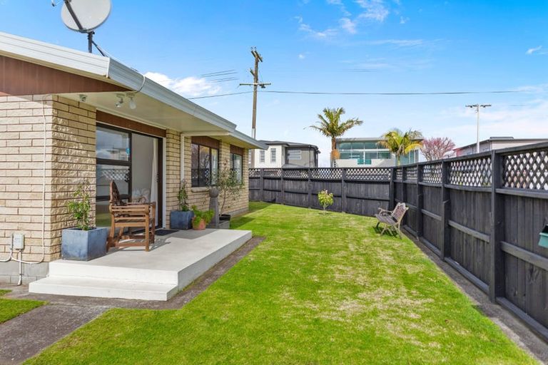 Photo of property in 1 Karaka Road, Otumoetai, Tauranga, 3110