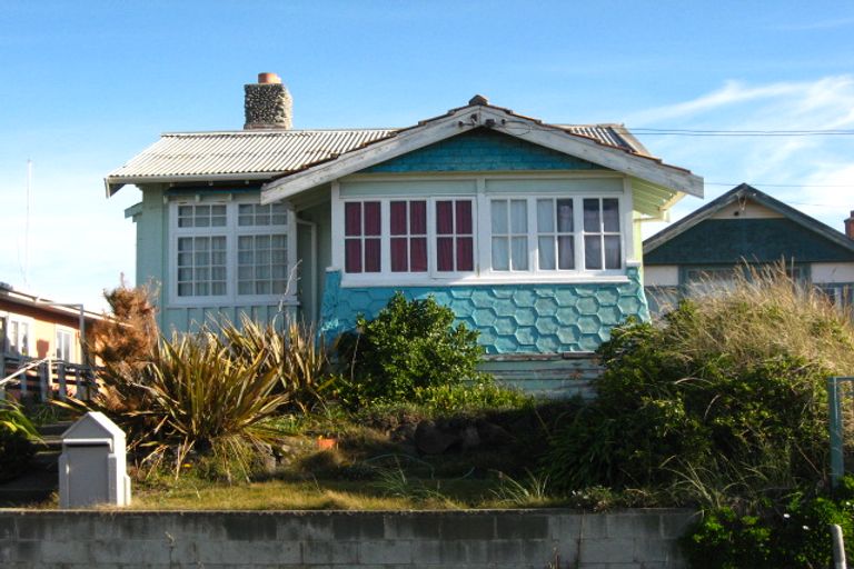 Photo of property in 152 Marine Parade, New Brighton, Christchurch, 8083