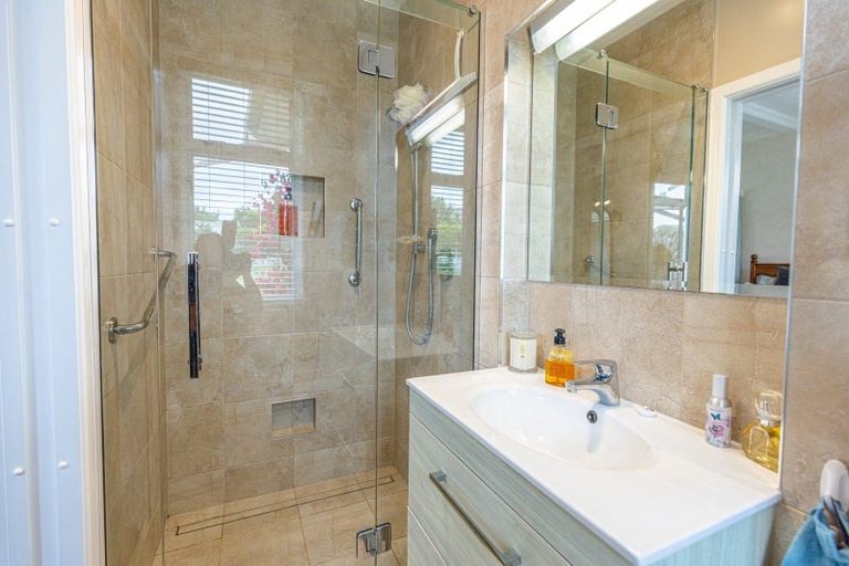 Photo of property in 6 Grey Street, College Estate, Whanganui, 4500