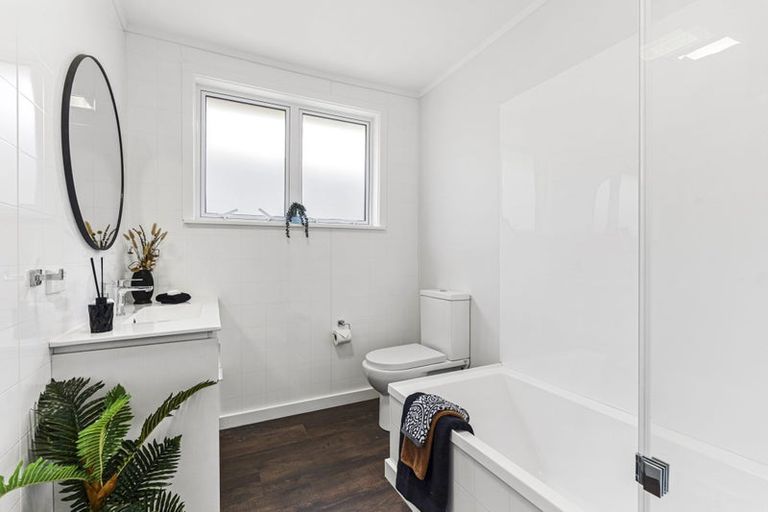 Photo of property in 63 Woodleigh Street, Frankleigh Park, New Plymouth, 4310