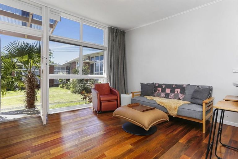 Photo of property in 4/13 Napoleon Avenue, Milford, Auckland, 0620