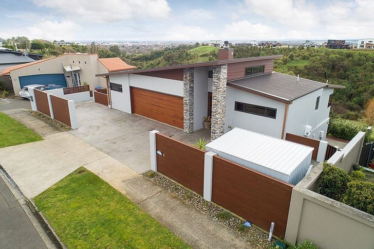 Photo of property in 51 Ruapehu Drive, Fitzherbert, Palmerston North, 4410