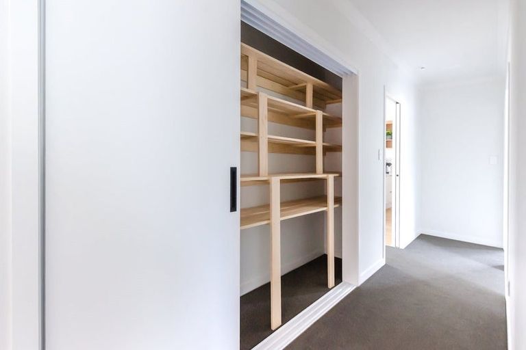 Photo of property in 21 Ruru Street, Waikanae, 5036