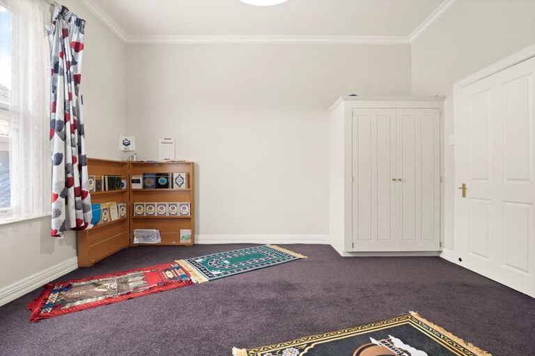 Photo of property in 195 Macandrew Road, South Dunedin, Dunedin, 9012