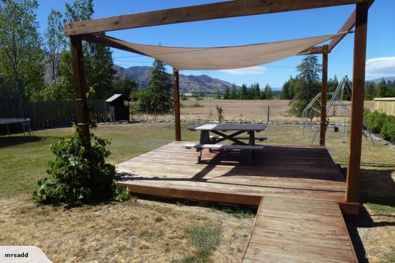 Photo of property in 5 Charles Court, Lake Hawea, Wanaka, 9382