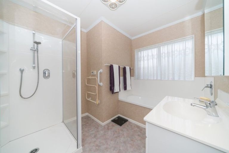 Photo of property in 1 Cole Lane, Milson, Palmerston North, 4414